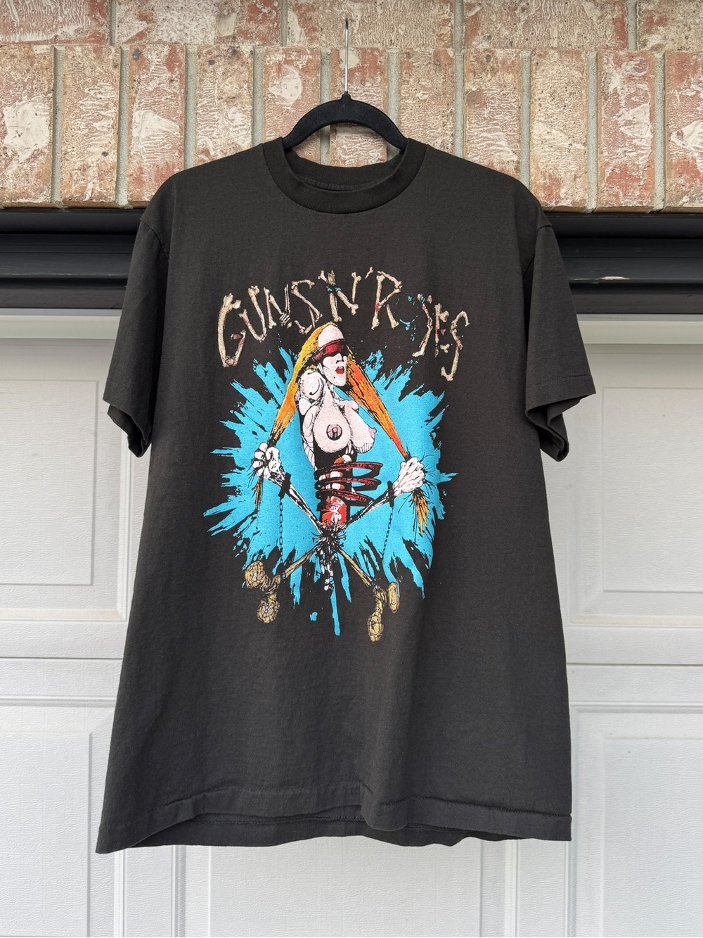 VINTAGE 1992 GUNS N' ROSES "PRETTY TIED UP" BAND TEE